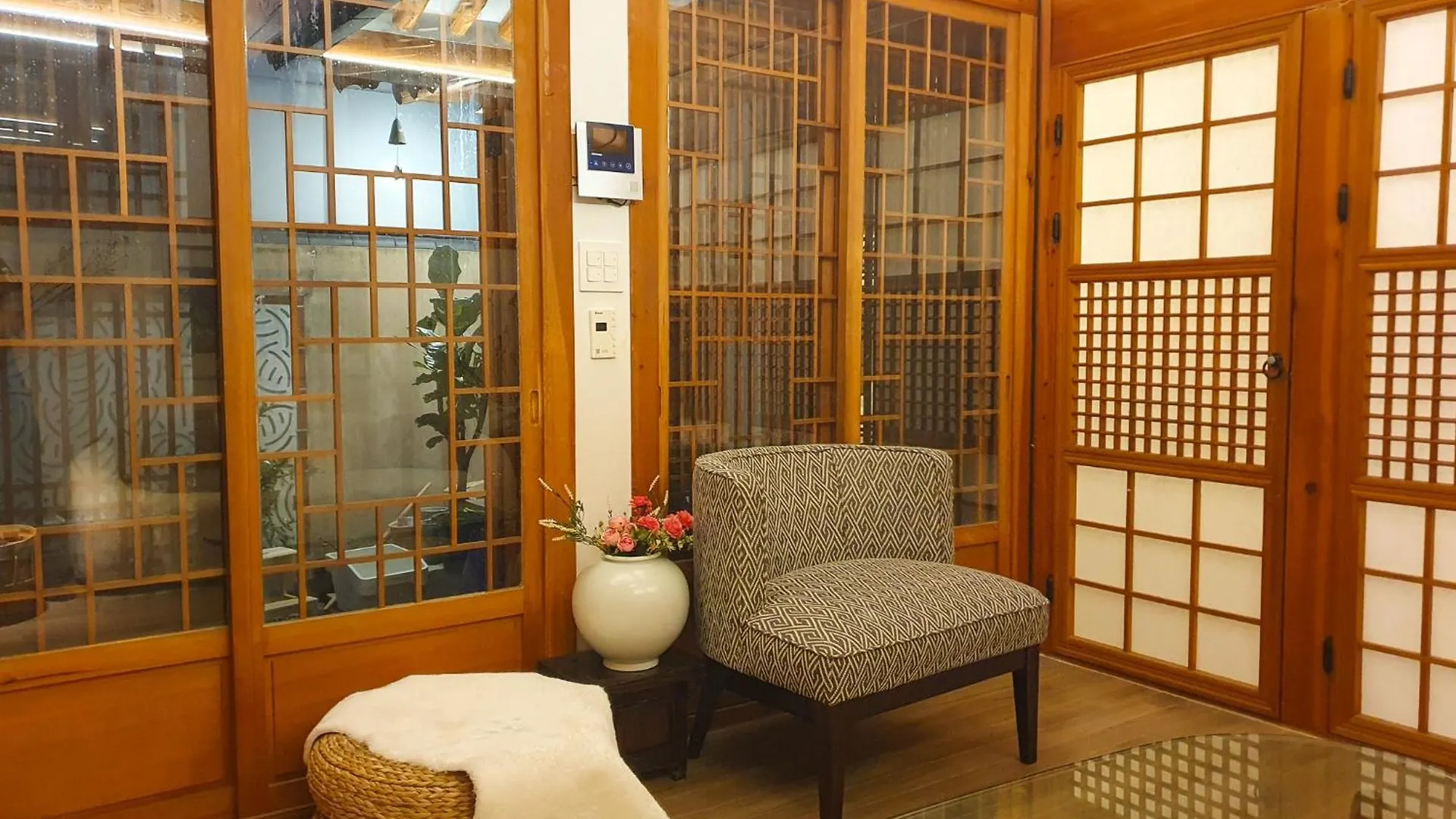 Awik Hanok Stay Seul